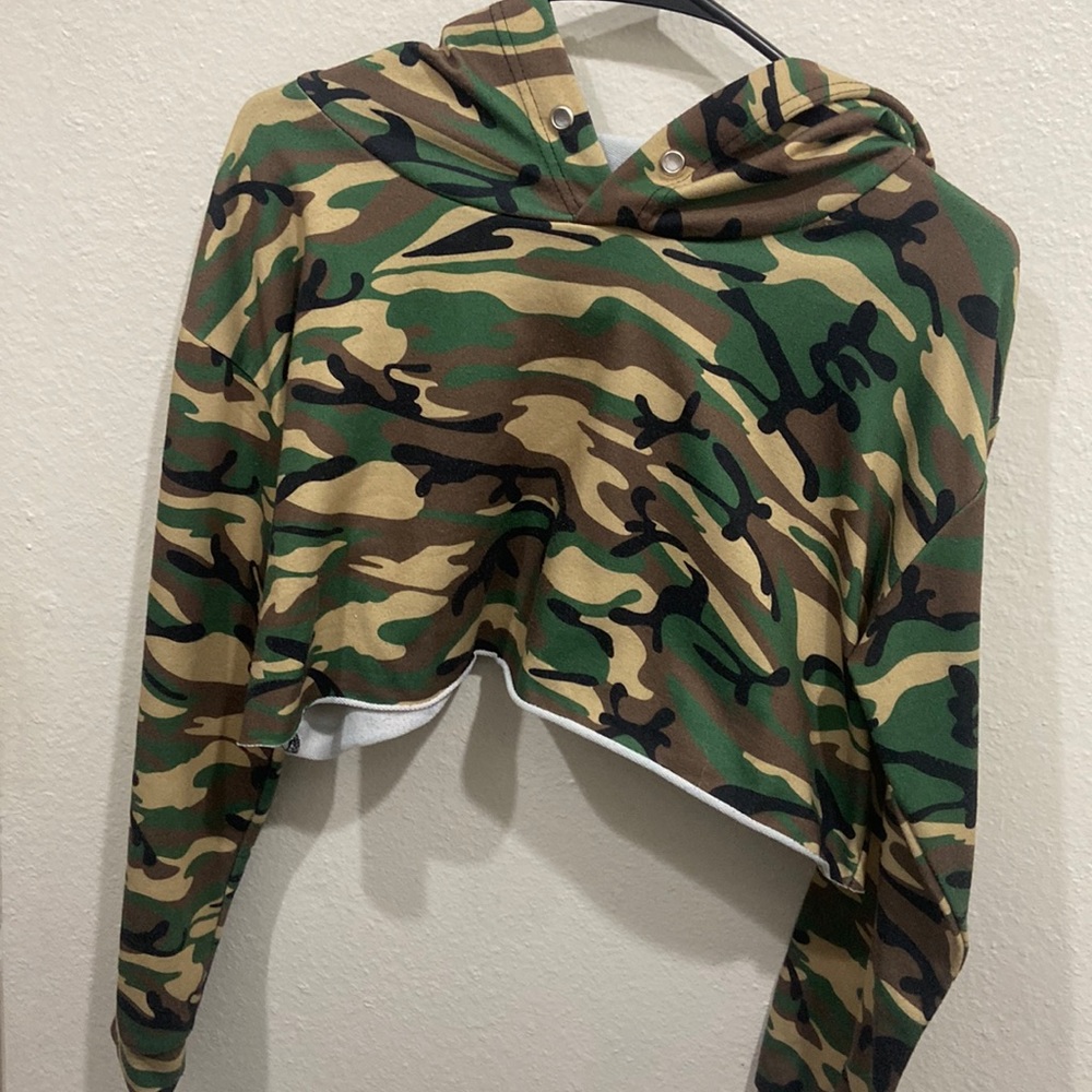 Camp crop top hoodie. Breathable fabric